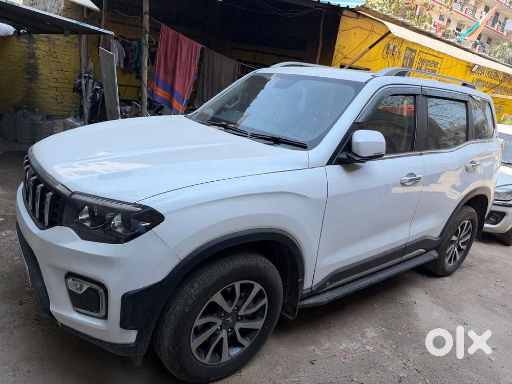 Mahindra Scorpio-n 2.0 Z8 L Petrol At 7 Str, 2026, Petrol