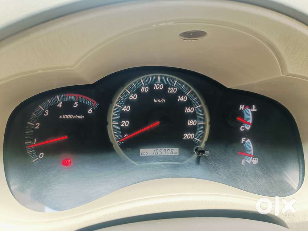 Toyota Innova 2.5 Z Diesel 7 Seater Bs Iv, 2014, Diesel