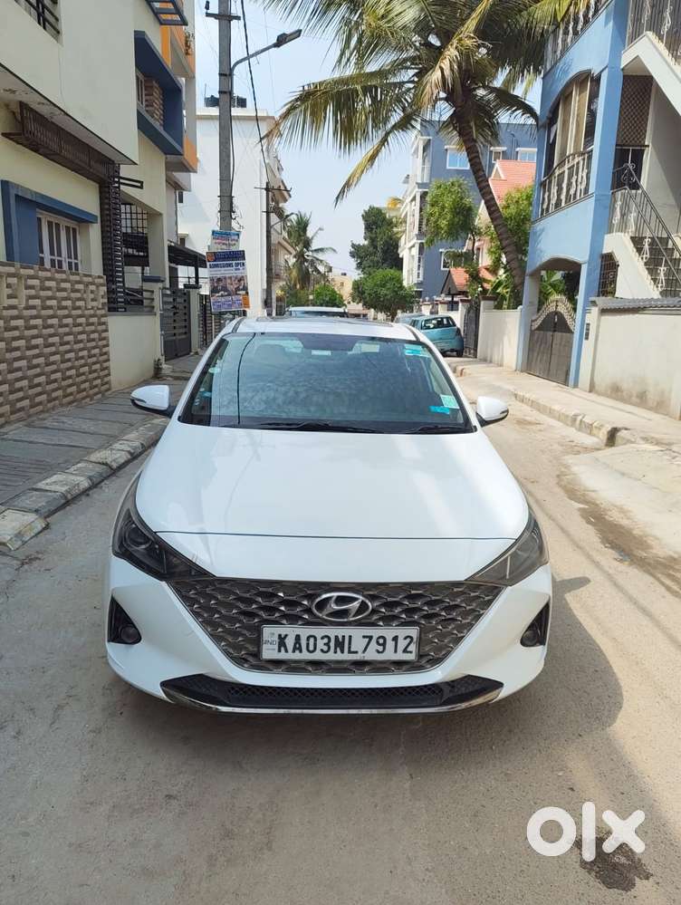 Hyundai Verna Sx 1.5 Petrol Ivt, 2022, Petrol