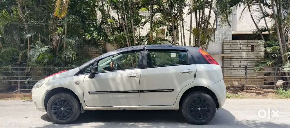 Fiat Punto 2014 Diesel 84500 Km Driven Slightly Negotiable