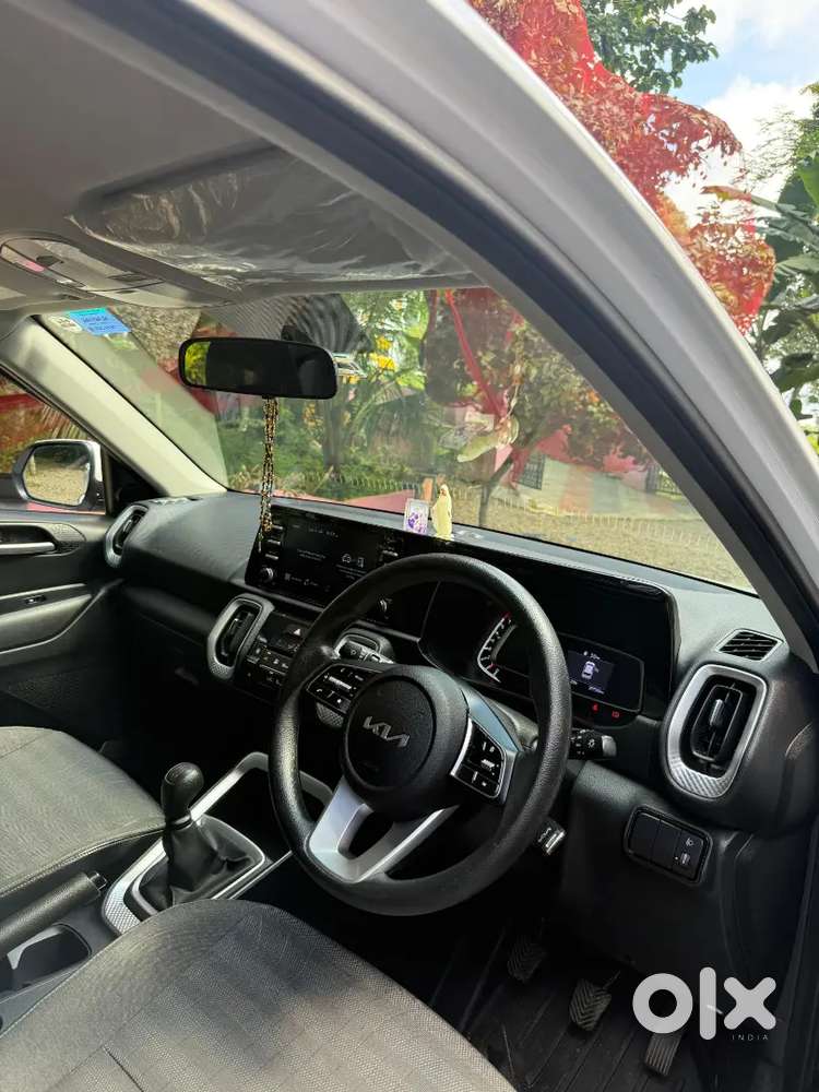 Kia Sonet 2023 Petrol Well Maintained