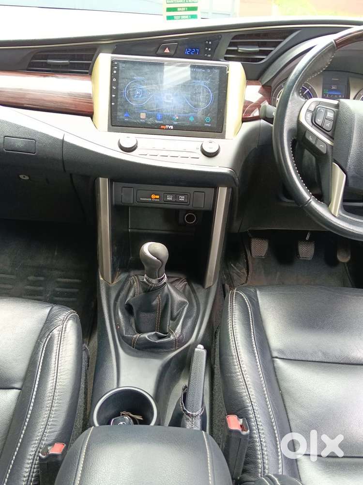 Toyota Innova Crysta 2.4 Vx Mt 8s, 2016, Diesel