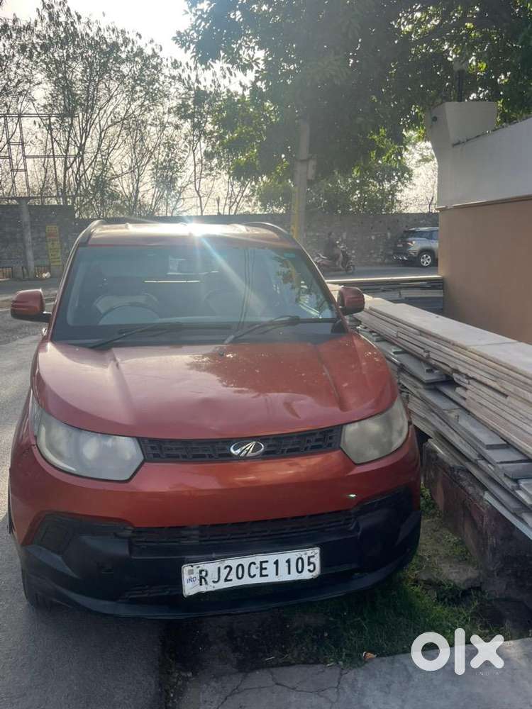 Mahindra Kuv 100