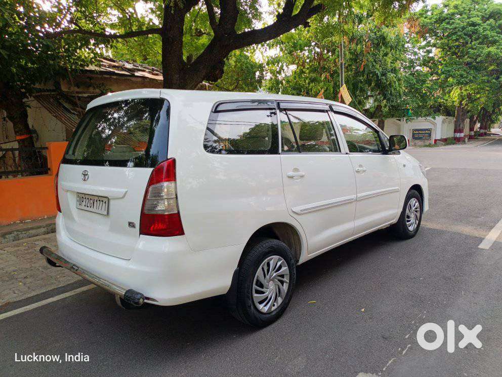 Toyota Innova 2.5 G (diesel) 8 Seater, 2016, Diesel