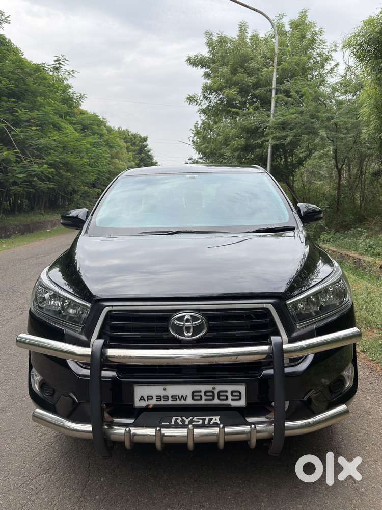 Toyota Innova Crysta 2.4 Gx Limited Edition 7 Str, 2023, Diesel