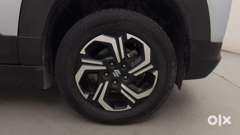 Maruti Suzuki Brezza 1.5 Zxi At Smart Hybrid Dual Tone, 2022, Petrol