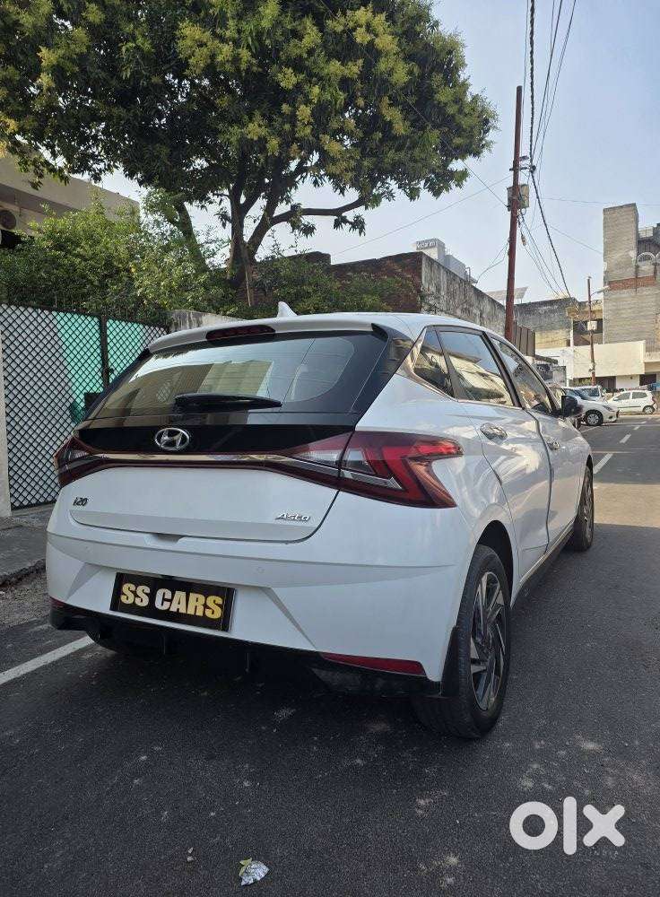 Hyundai I20 1.4 Asta (o) At With Sunroof, 2021, Petrol