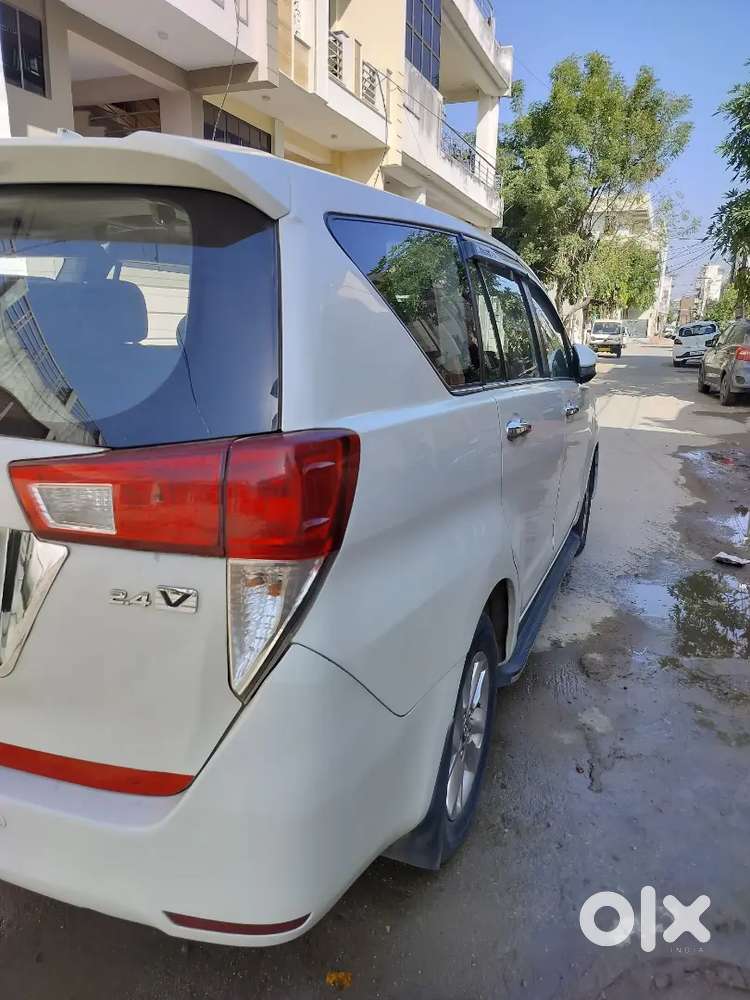 Toyota Innova Crysta 2019