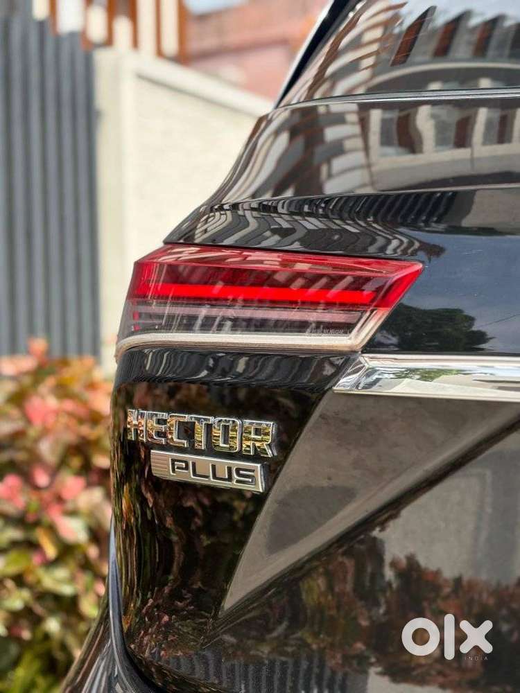 Mg Hector Plus Sharp Hybrid 1.5 Mt, 2022, Petrol