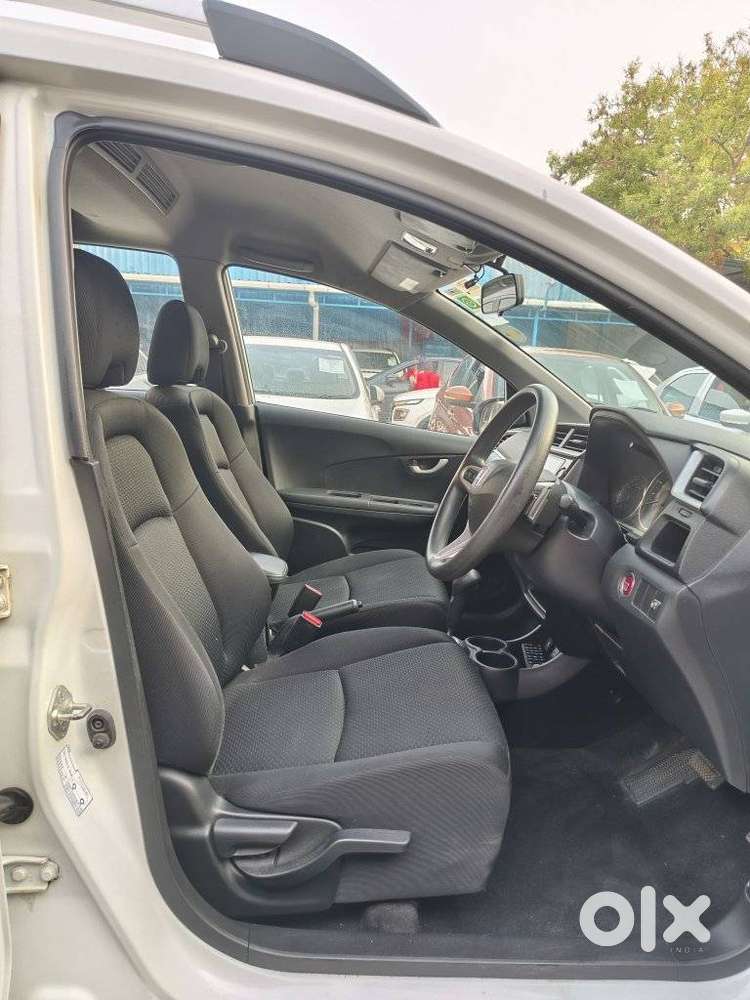 Honda Br-v I-vtec V Mt, 2016, Petrol