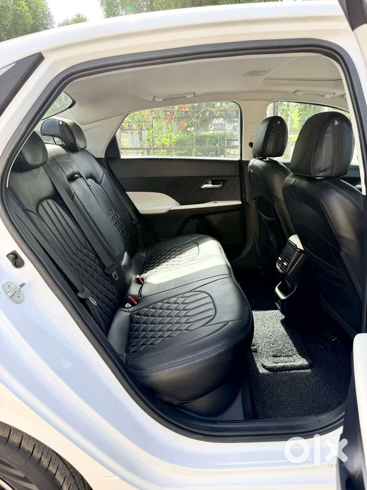 Hyundai Verna 1.5 Sx Ivt, 2024, Petrol