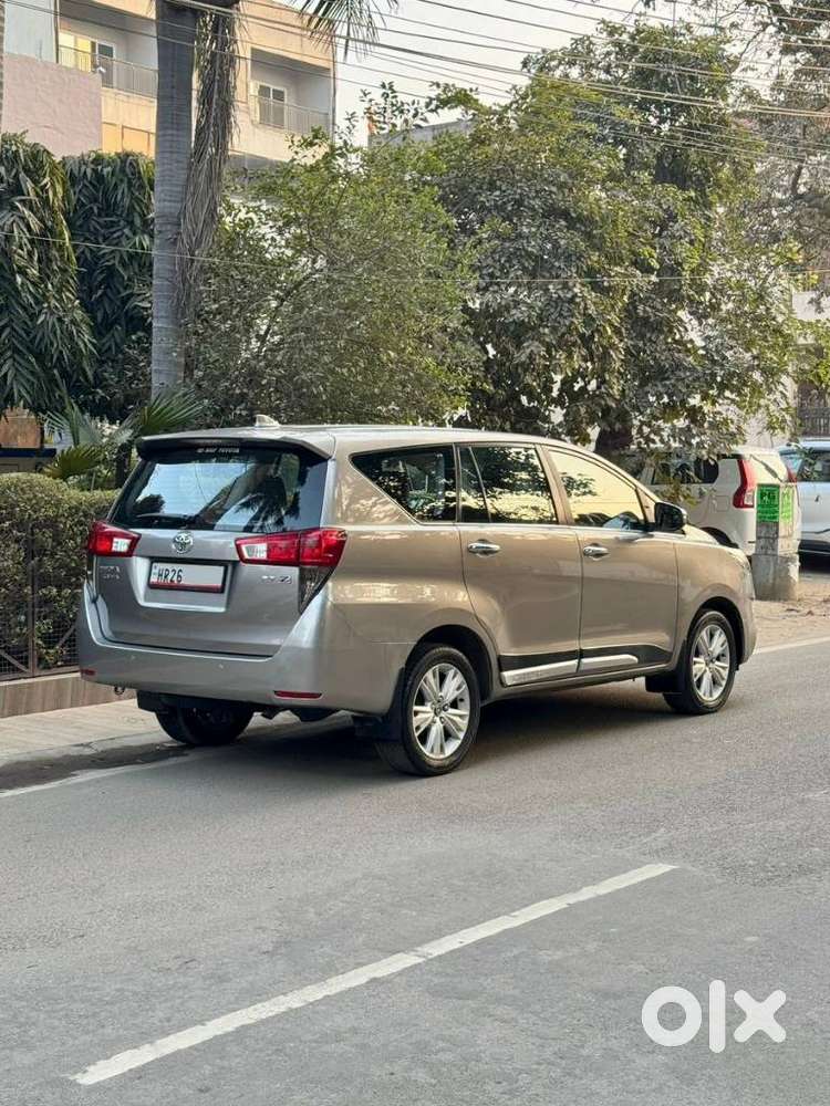 Toyota Innova Crysta [2016-2020] 2.4 Zx At 7 Str, 2016, Petrol