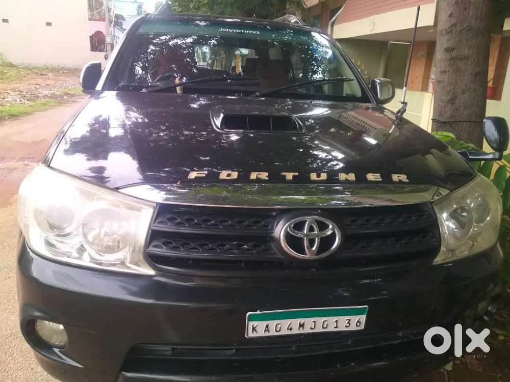 Toyota Fortuner Legender 2009 Diesel 130000 Km Driven