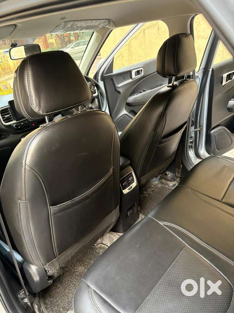 Hyundai Venue 2022 Petrol Well Maintained