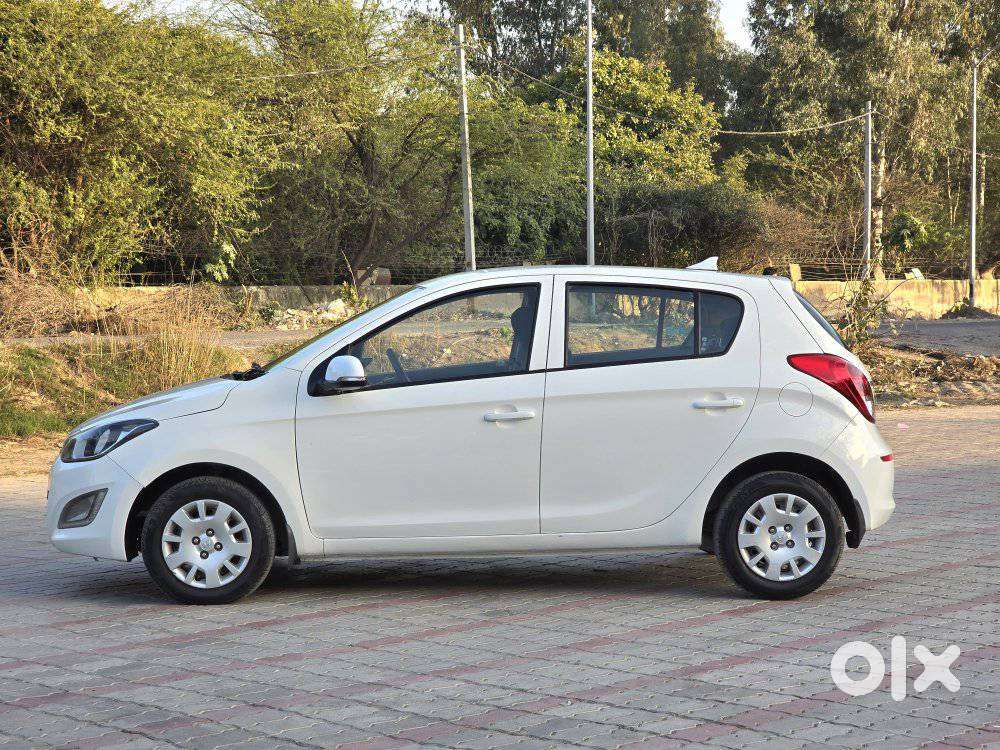 Hyundai I20 2012-2014 Sportz At 1.4, 2013, Petrol