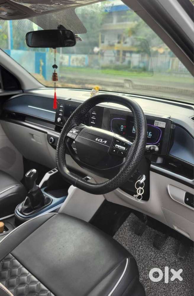 Kia Carens 1.4 Luxury 7 Str, 2025, Petrol