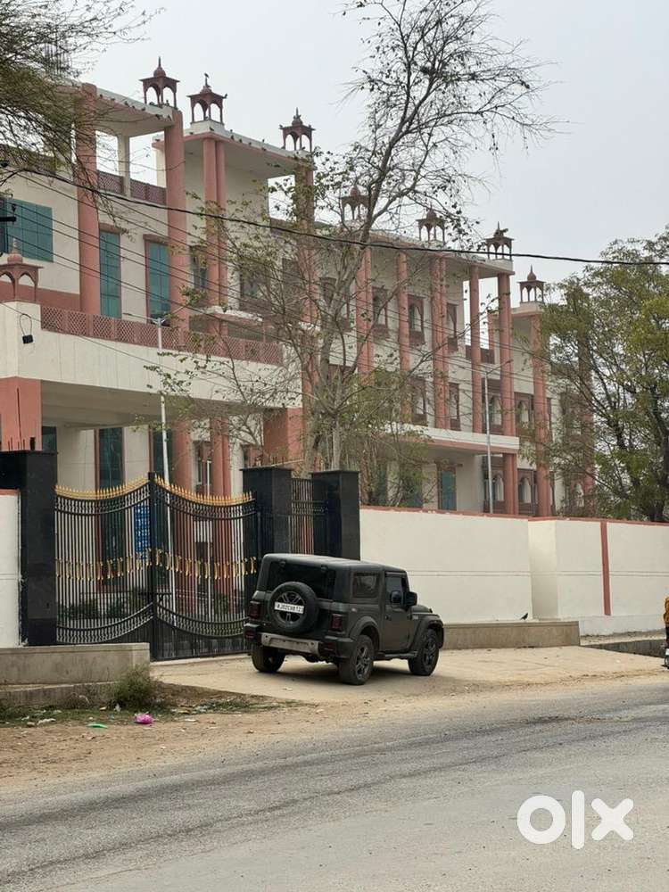 Mahindra Thar 2024 Forest Green Diesel Top Model