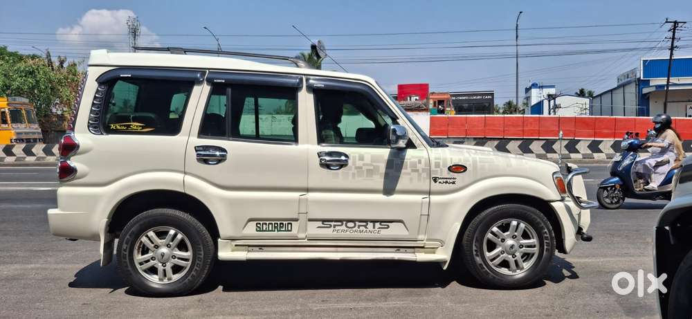Mahindra Scorpio 2009-2014 Vlx 4wd Abs At Bsiii, 2013, Diesel