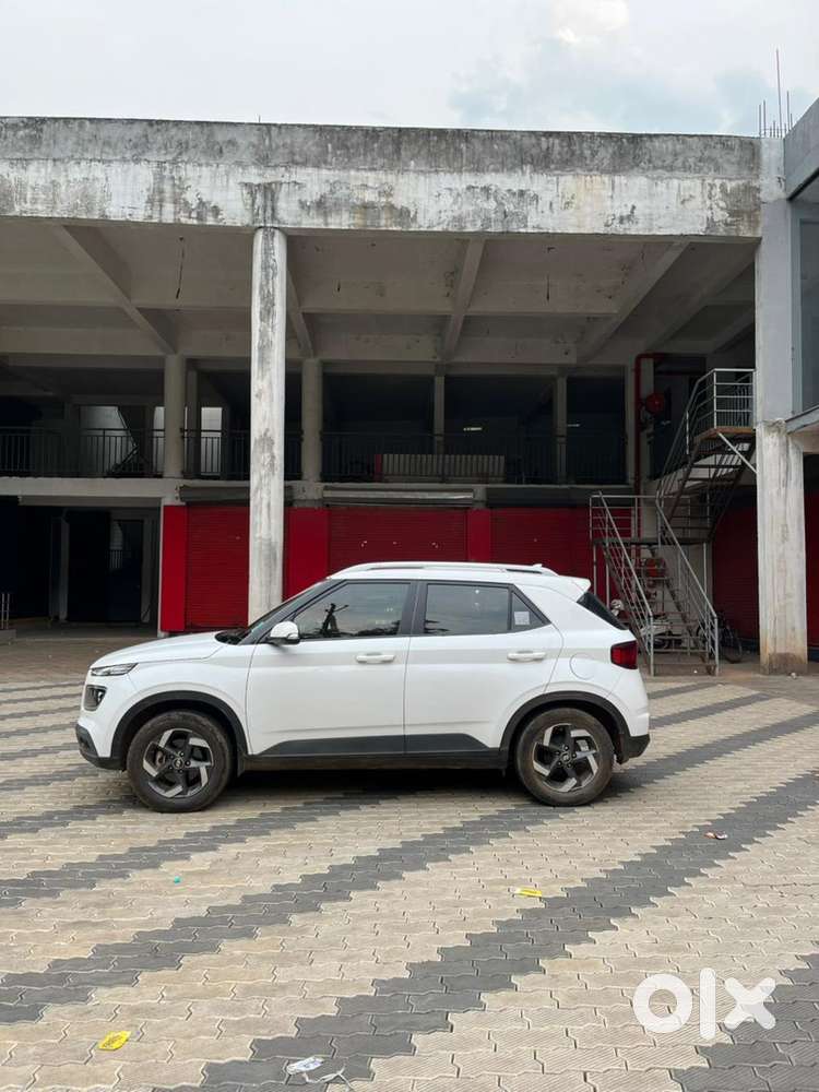 Hyundai Venue Petrol 2019
