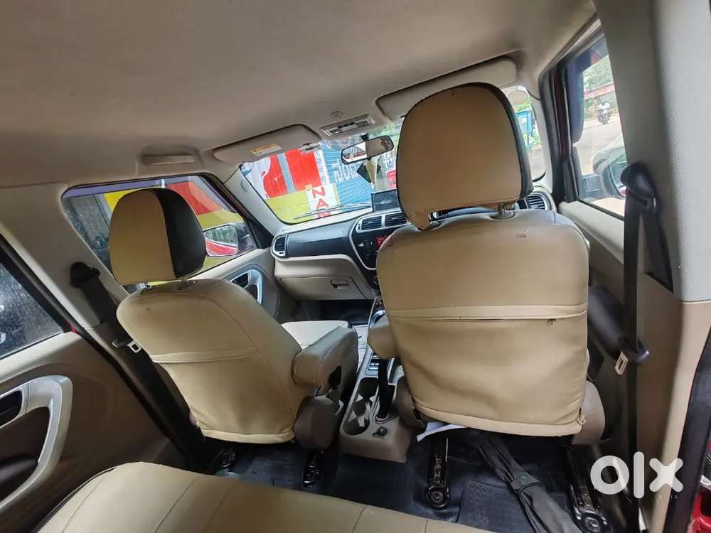 Mahindra Tuv 300 2018