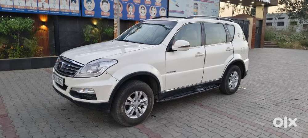 Mahindra Rexton, 2015, Diesel