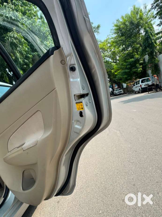 Maruti Suzuki Dzire 1.2 Vxi, 2015, Petrol