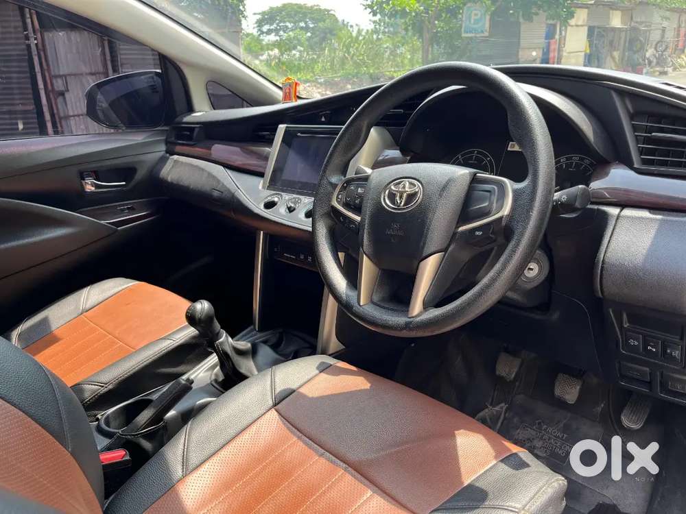 Toyota Innova Crysta 2.4g 8 Seater Lifetime Tax Paid Car