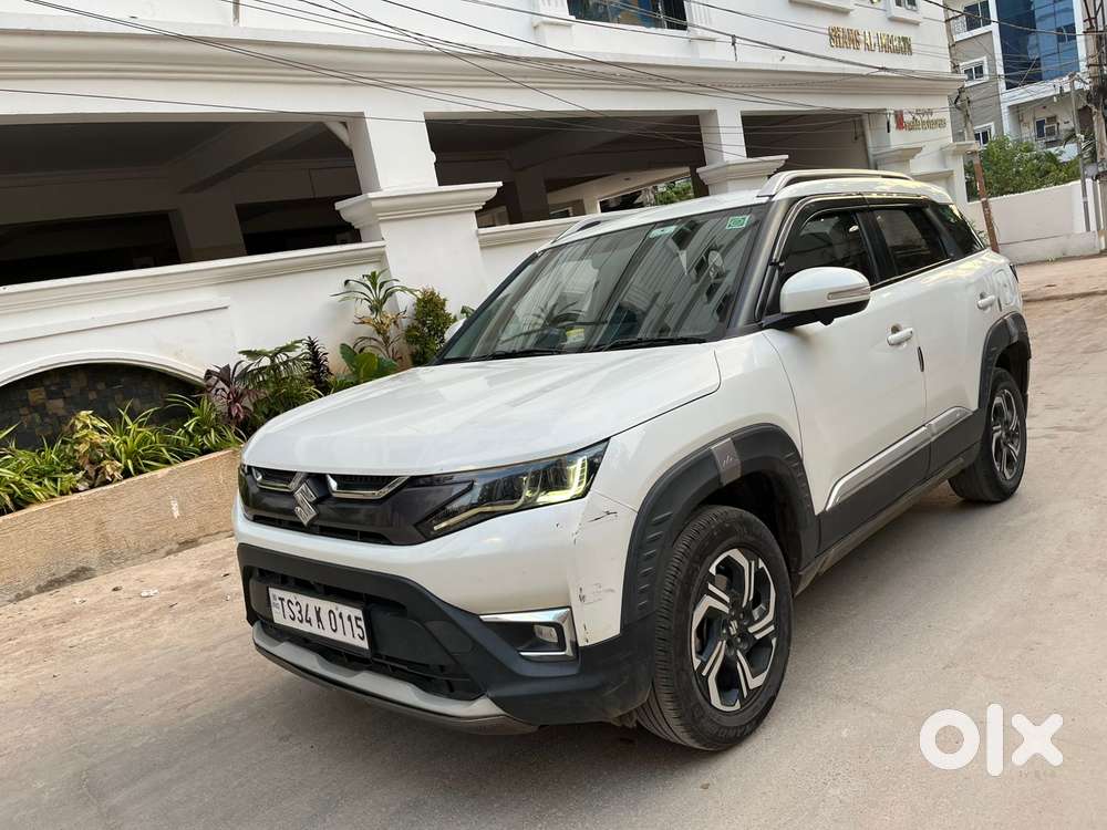 Maruti Suzuki Brezza 1.5 Zxi Smart Hybrid, 2023, Petrol