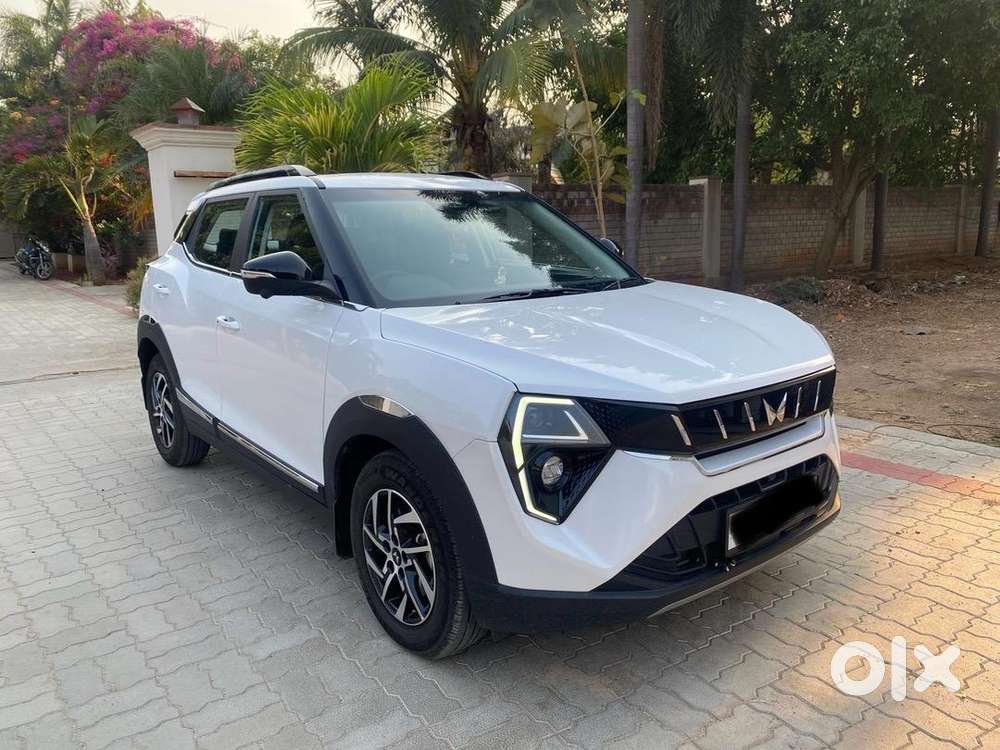 Mahindra Xuv 3xo Ax5l 2024 Petrol Well Maintained