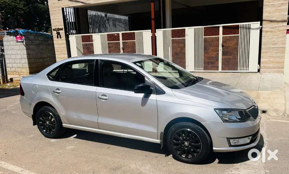 Skoda Rapid Elegance Plus 1.6 Tdi (2015)