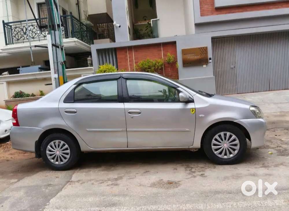 Toyota Etios, 2011, Petrol