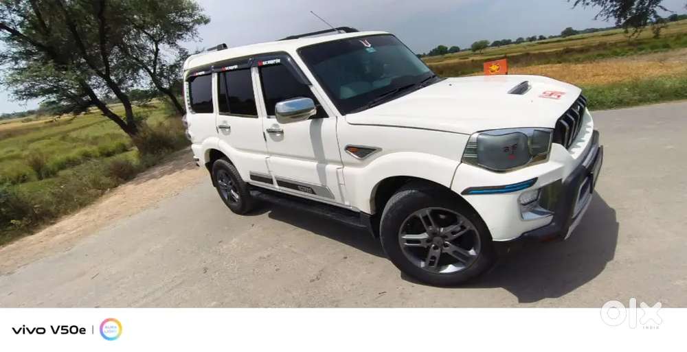 Mahindra Scorpio 2015