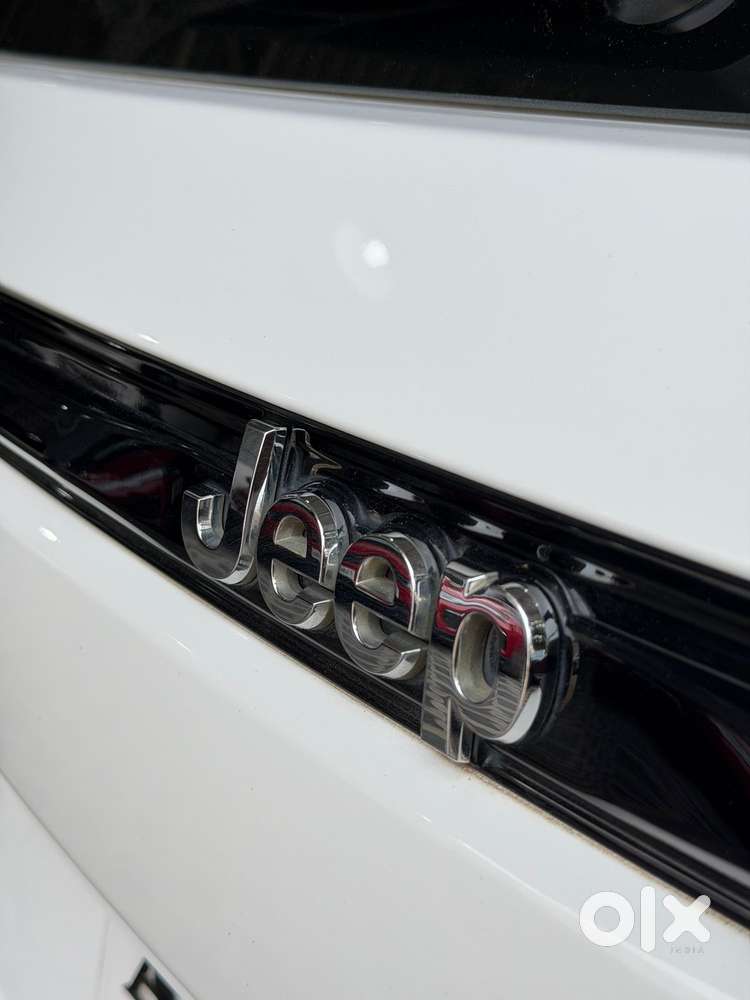 Jeep Grand Cherokee Limited (o) 4x4 At, 2023, Petrol