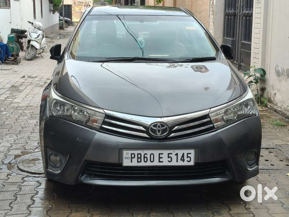 Toyota Corolla Altis 2015