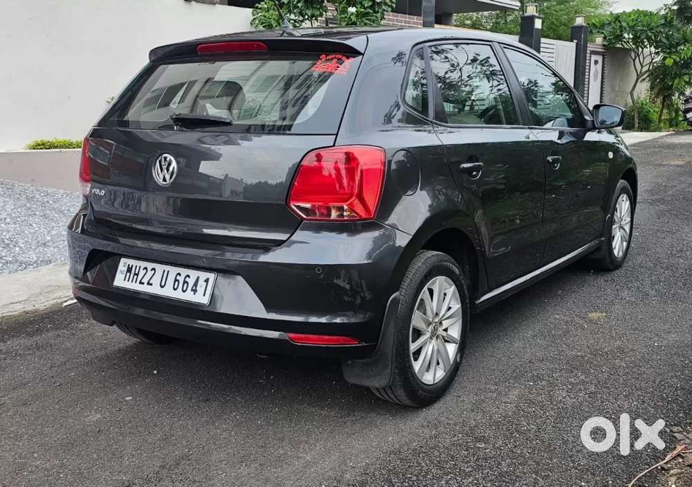 Volkswagen Polo Petrol Highline 1.2l, 2015, Petrol