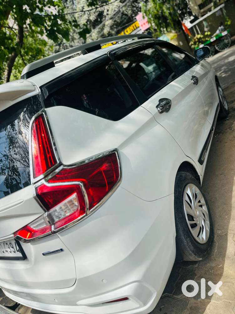 Maruti Suzuki Ertiga 1.5 Vxi Shvs, 2024, Cng & Hybrids