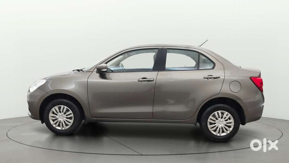 Maruti Suzuki Swift Dzire Amt Vxi, 2022, Petrol