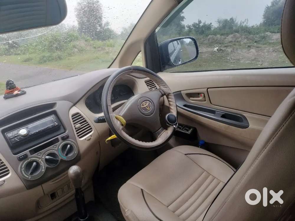 Toyota Innova 2006 Diesel 130000 Km Driven
