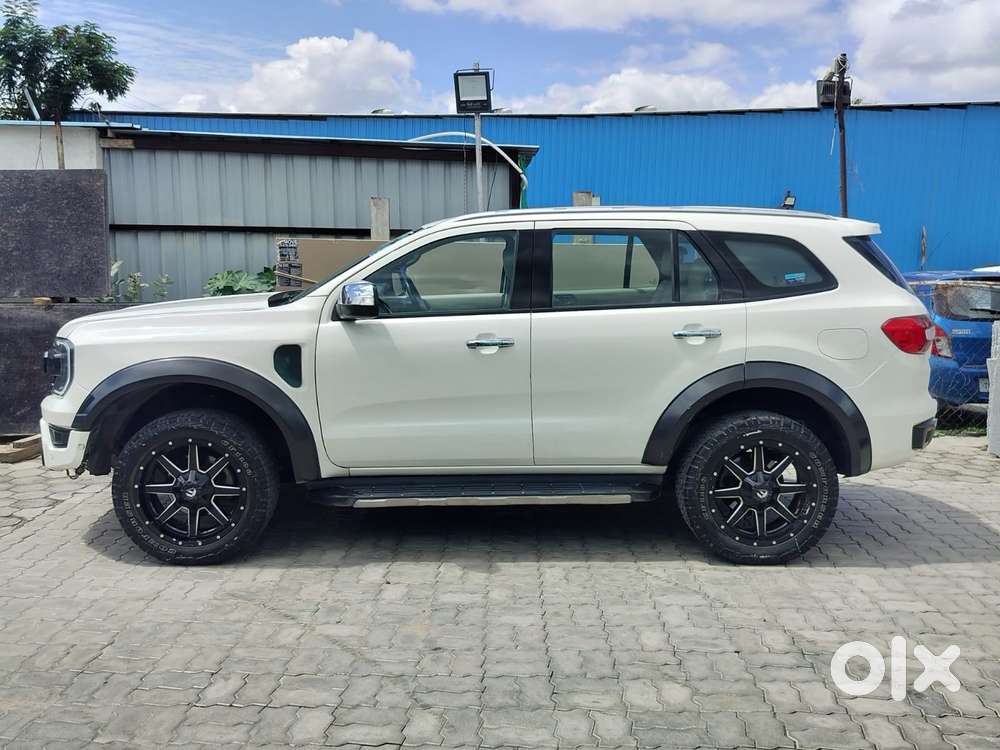 Ford Endeavour 2.2 Titanium 4x2 At, 2016, Diesel