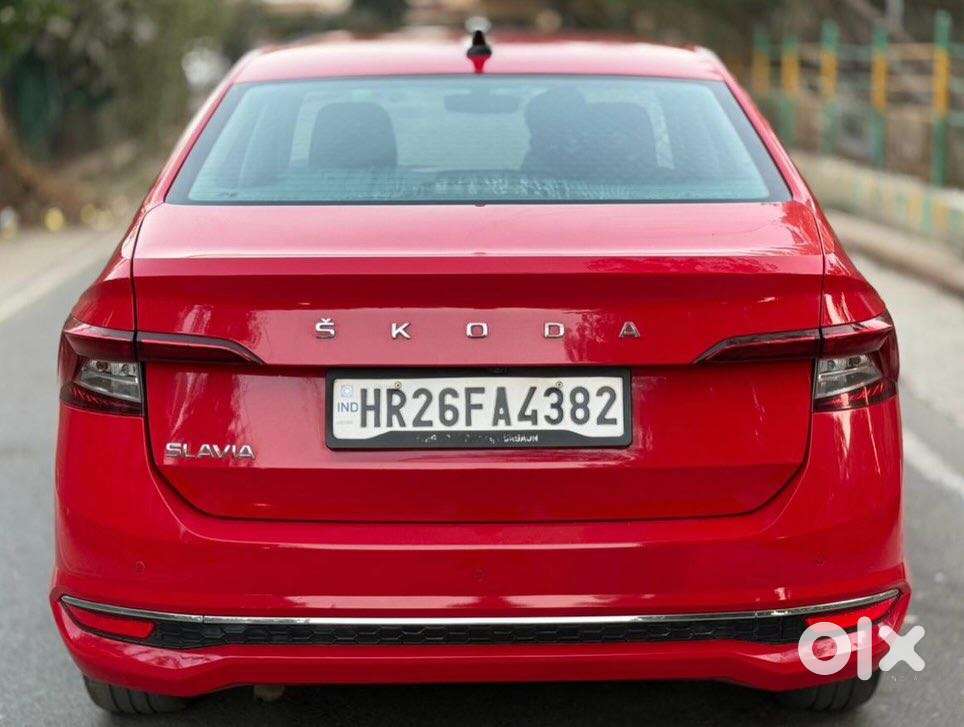 Skoda Slavia 1.0 Tsi Style At, 2023, Petrol
