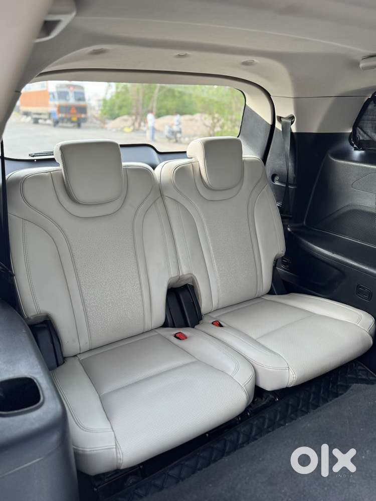 Mahindra Xuv700 2.0 Ax 7 Petrol At Str, 2022, Petrol