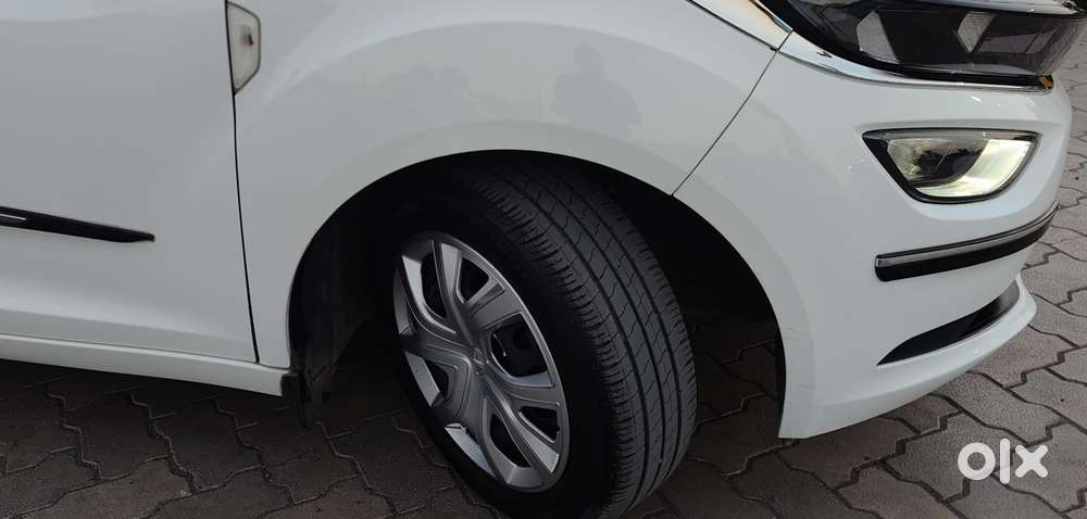Tata Altroz 1.2 Xt, 2022, Petrol