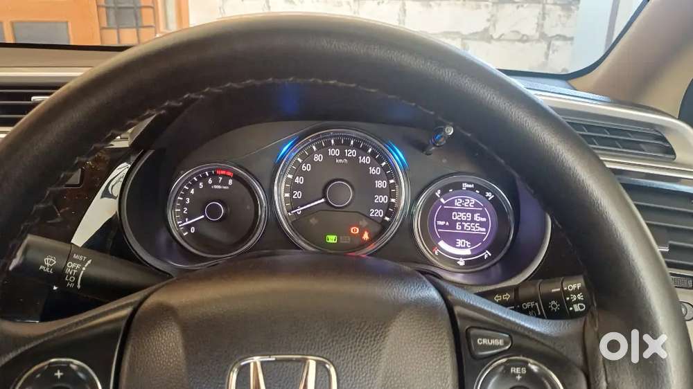 Vip Number Pear White Honda City 2018 Petrol 26000 Km Driven 1st Owner