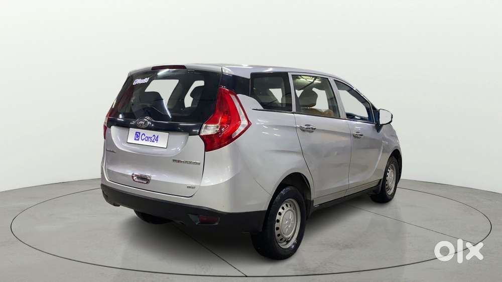 Mahindra Marazzo
