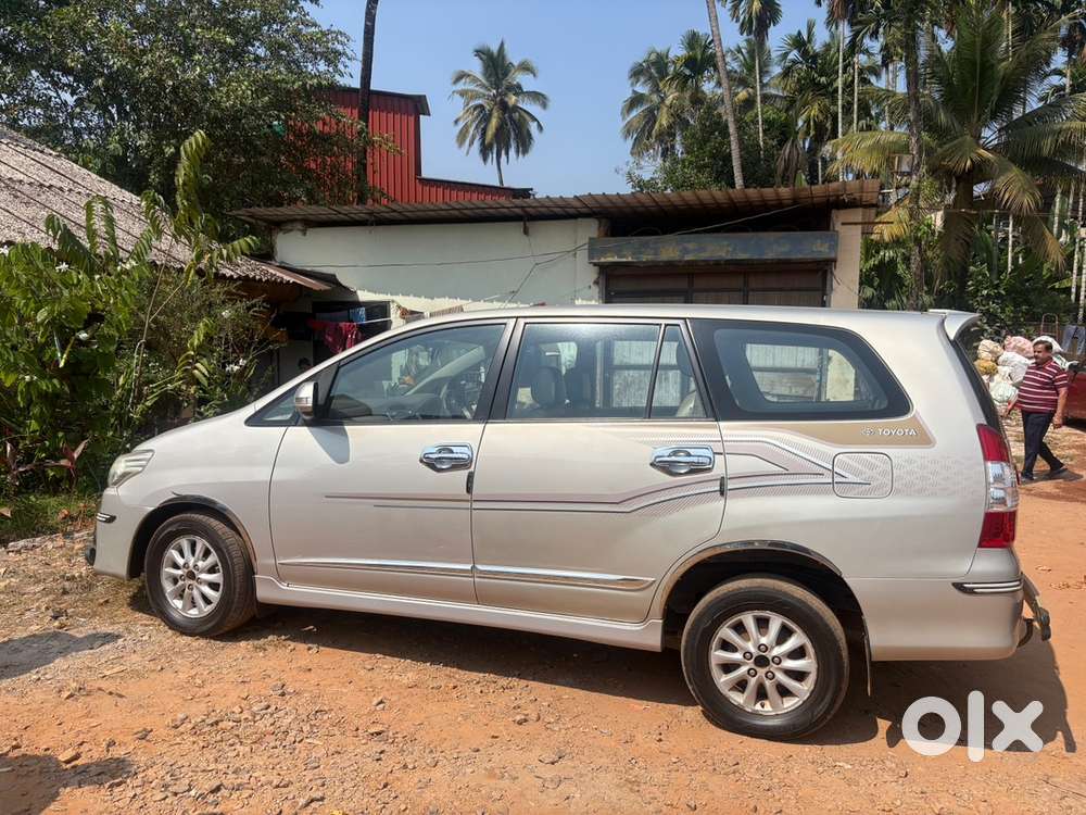 Toyota Innova Diesel 2014
