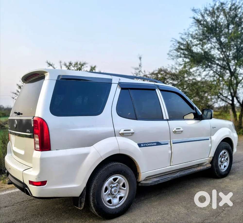 Tata Safari Storme 2017 Diesel 72000 Km Driven With Service Record