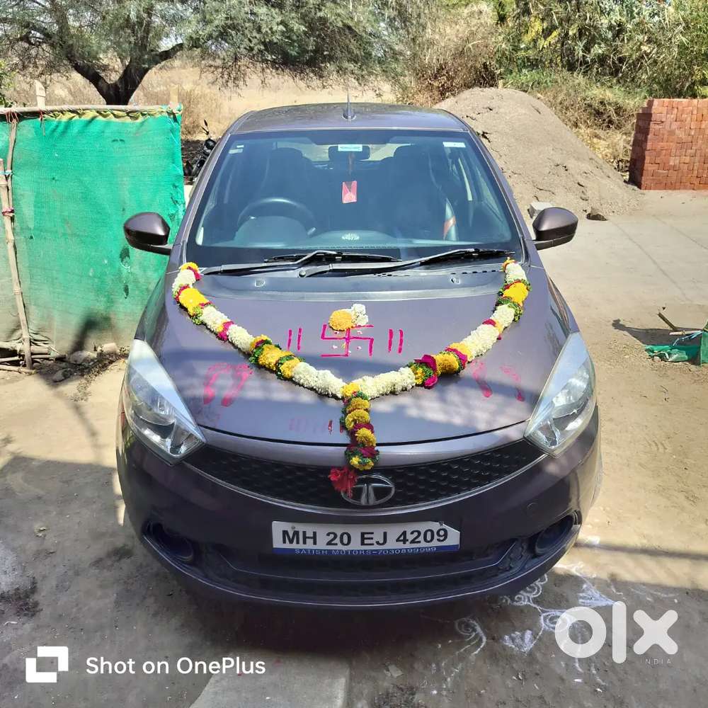 गाडी कंपनी फिटेड आहे