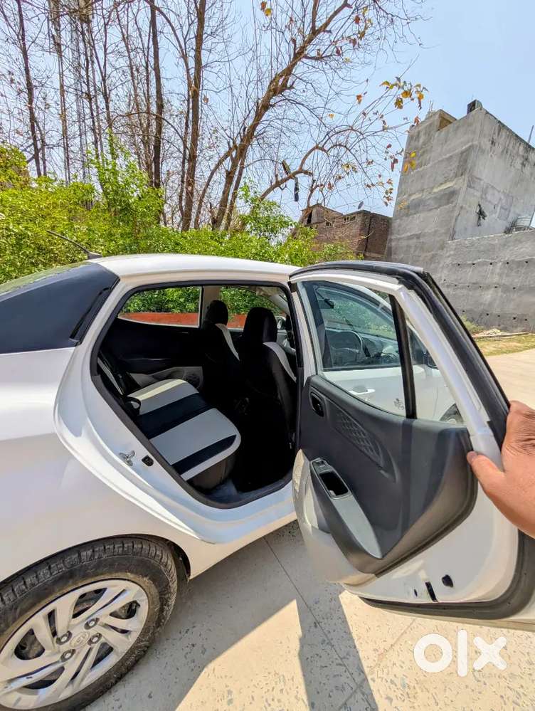 Hyundai Aura 2023 Cng  43000 Km Driven
