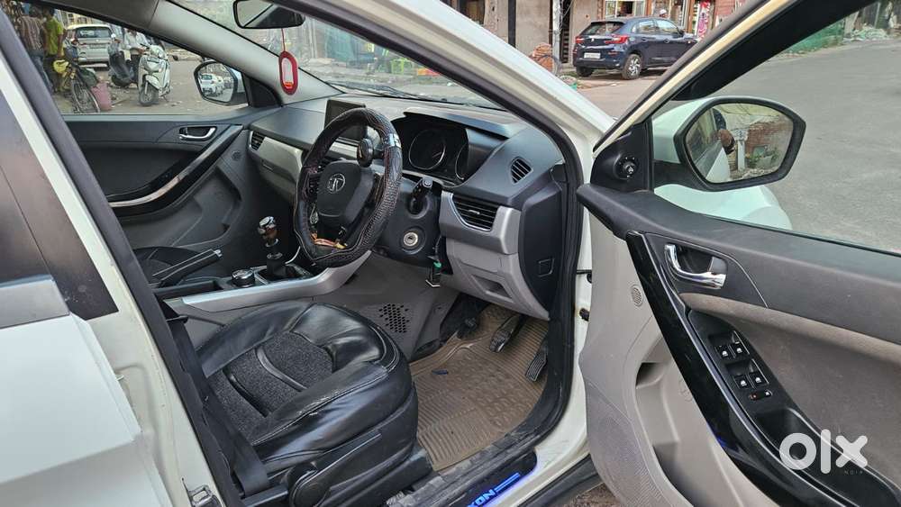 Tata Nexon 1.5 Revotorq Xz, 2018, Petrol