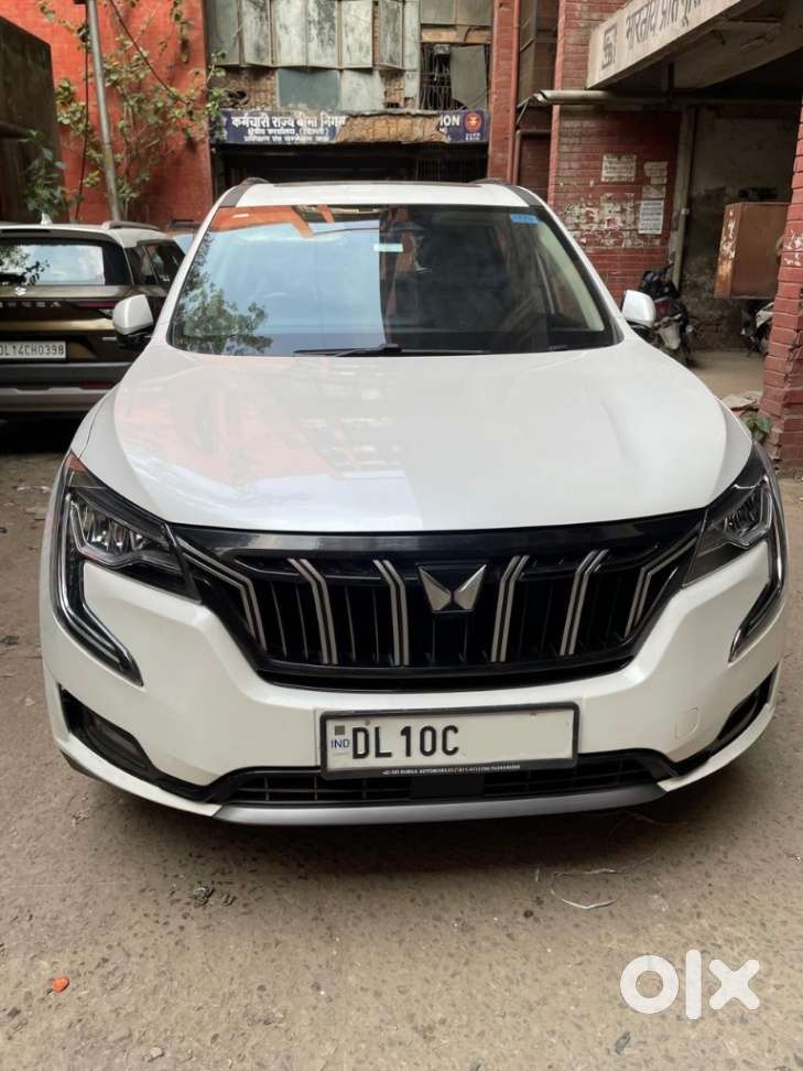 Mahindra Xuv700 2.0 Ax 7 Petrol Mt Str, 2022, Petrol